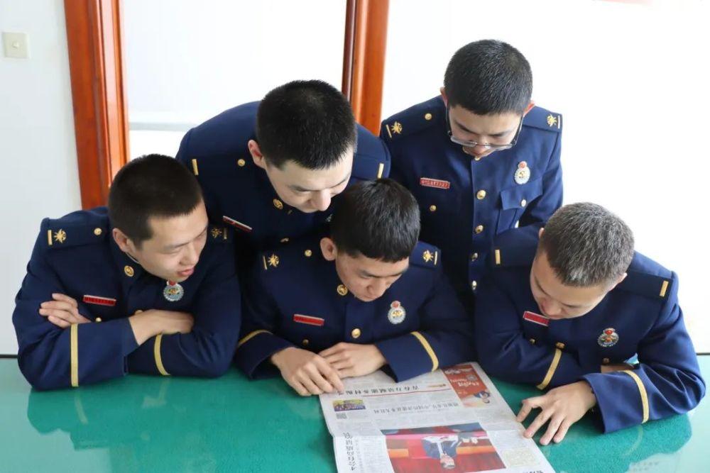 扶摇：为什么德王在刑场的时候自己拔剑自尽了呢？游戏画面